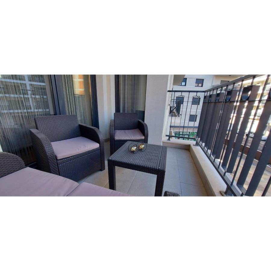 Impressive Apartment Требинье Экстерьер фото